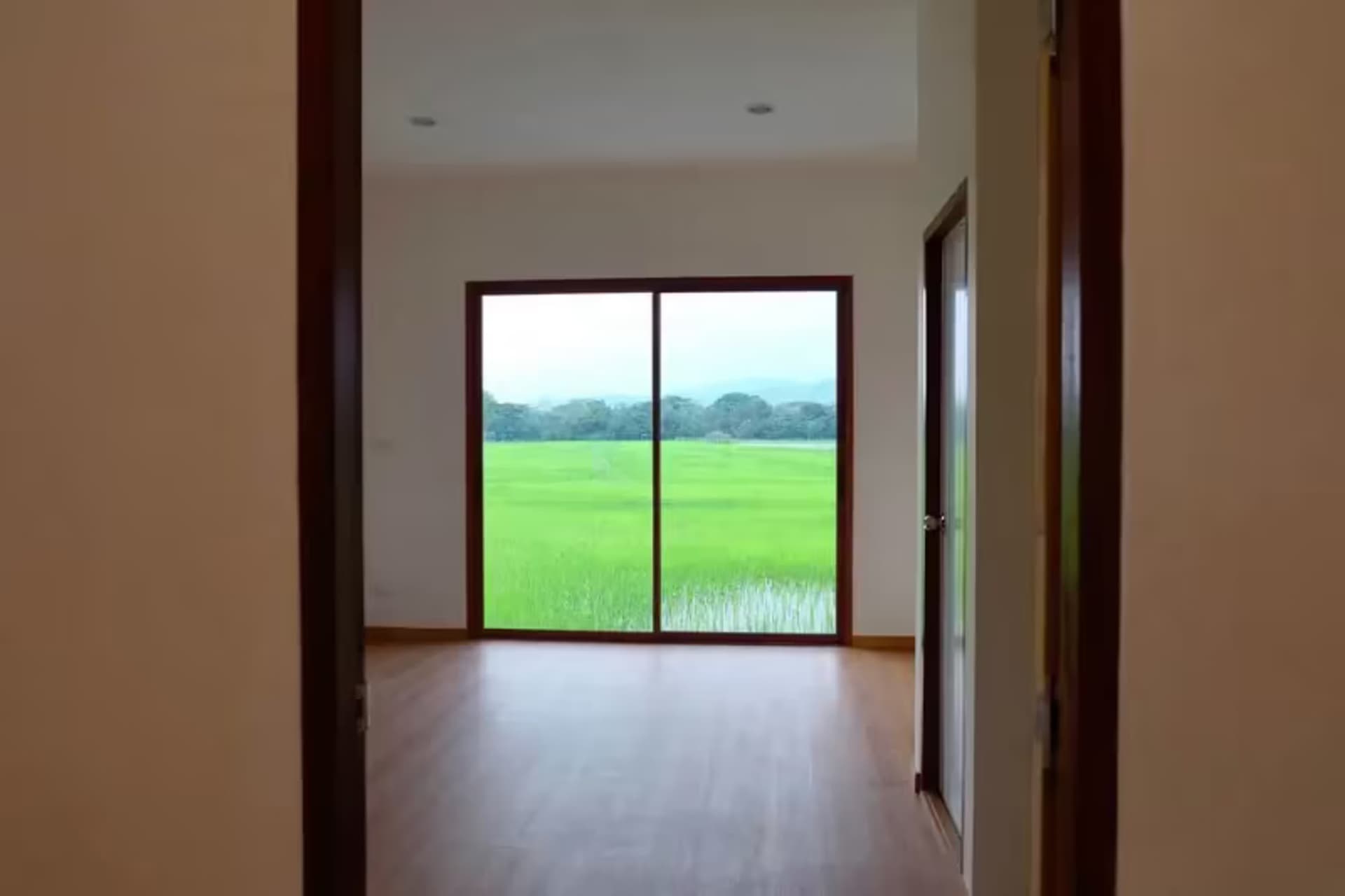 3 Bedroom House - Image 12