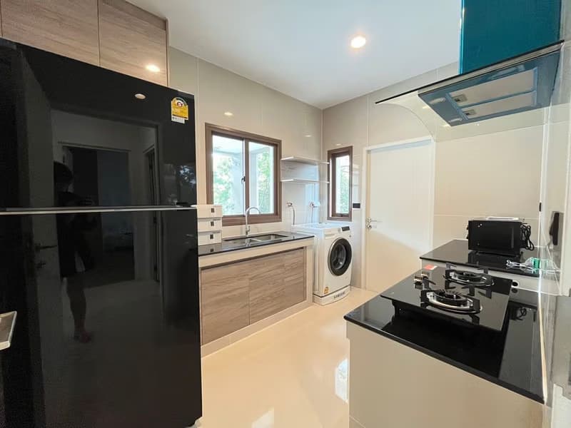 House for Rent in Hua Mak Bang Kapi.