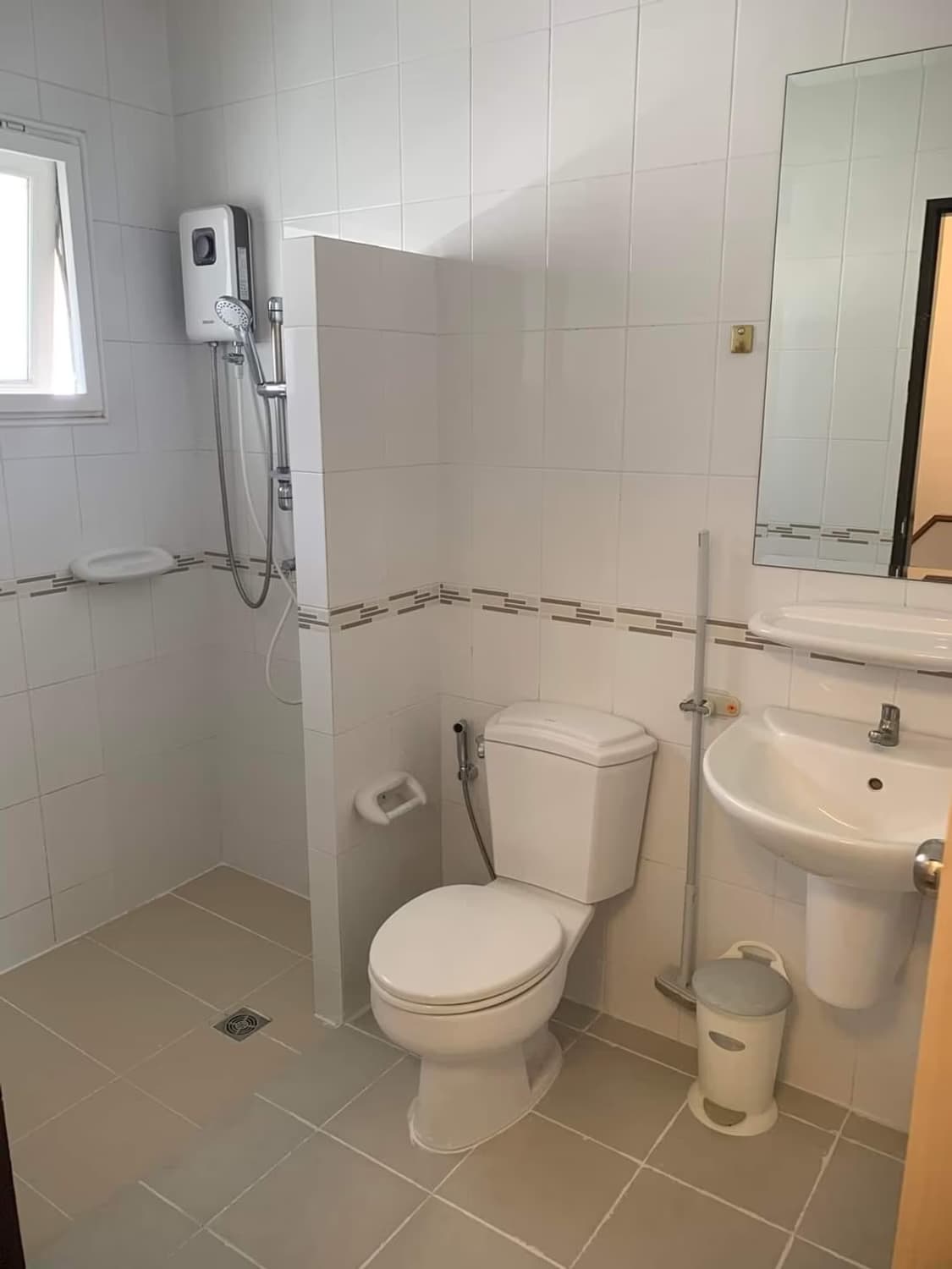 3 Bedroom House - Image 11