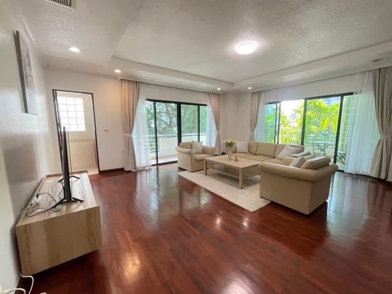 3 Bed Condo for Rent in Watthana