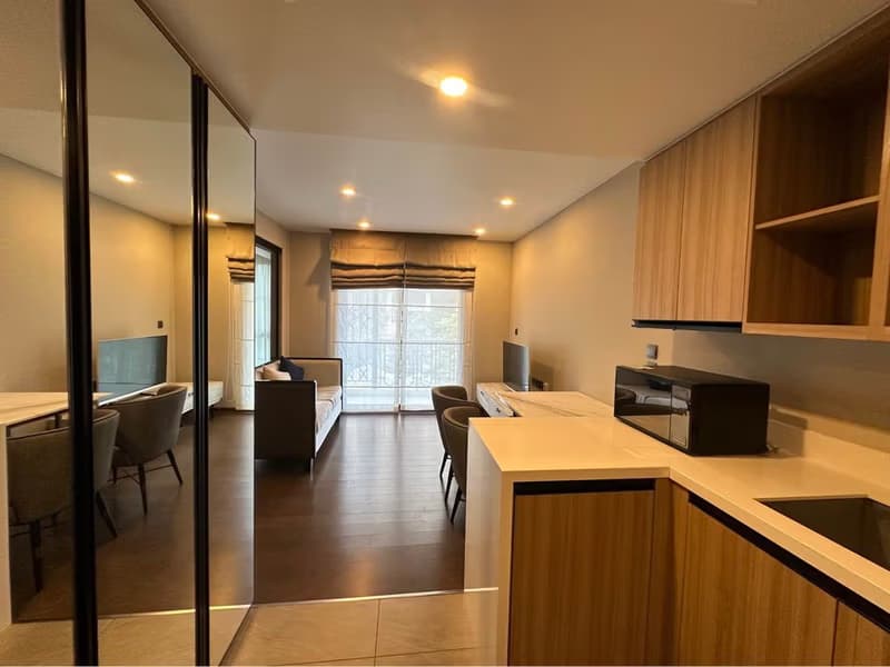 1 Bed Condo for Rent  Near Chit Lom BTS