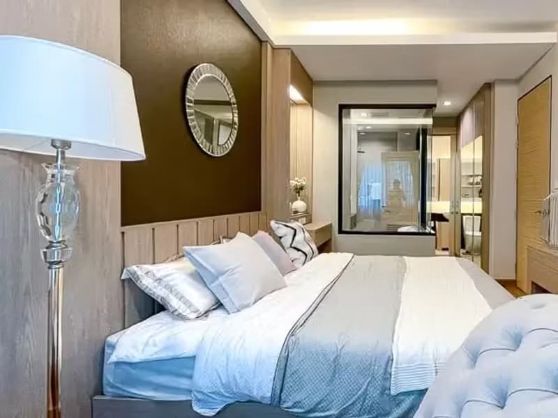 1 Bedroom Condo