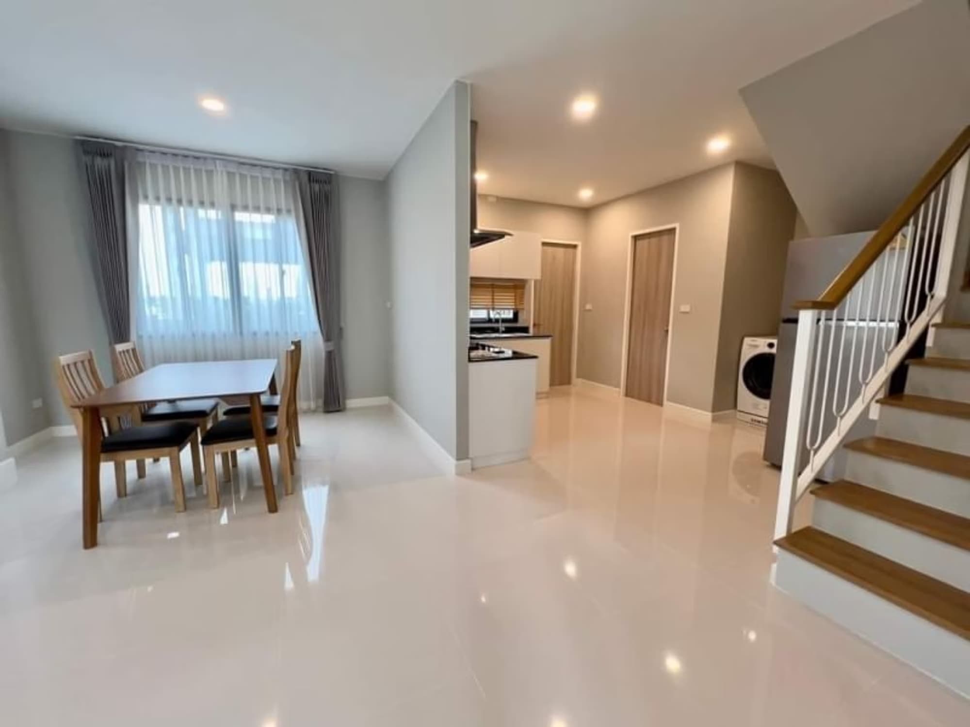 3 Bed House for Rent in Hang Dong - Image 3