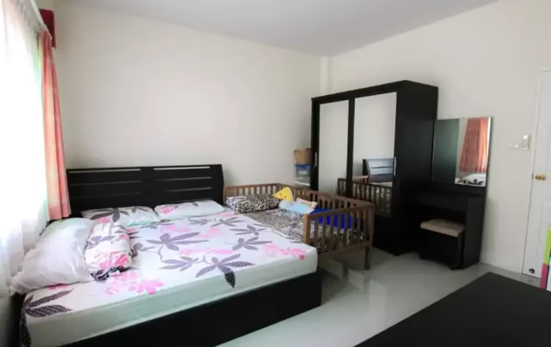 3 Bedroom House - Image 7