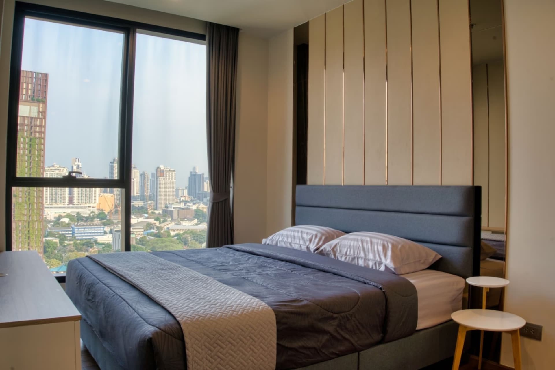 2 Bed Condo for Rent in Khlong Toei - Image 11