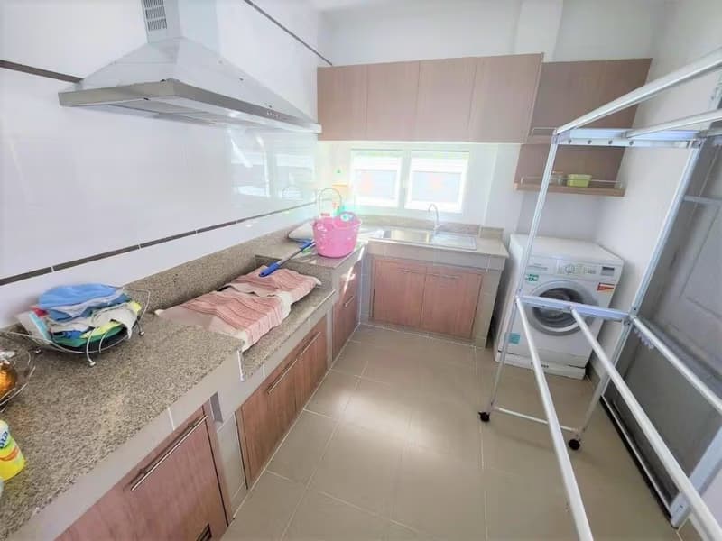 4 Bed House for Rent in Mueang Chiang Mai