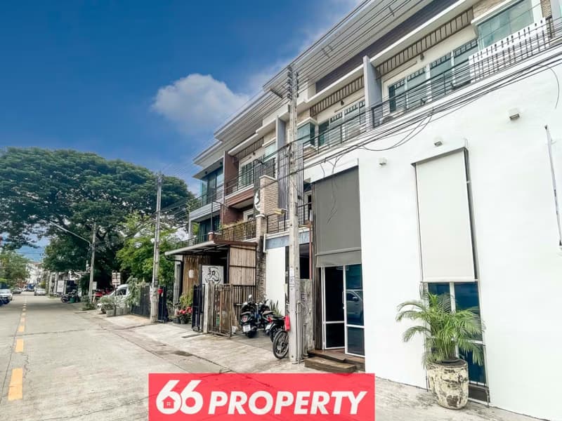 3 Bed Townhouse for Rent and Sale in Mueang Chiang Mai