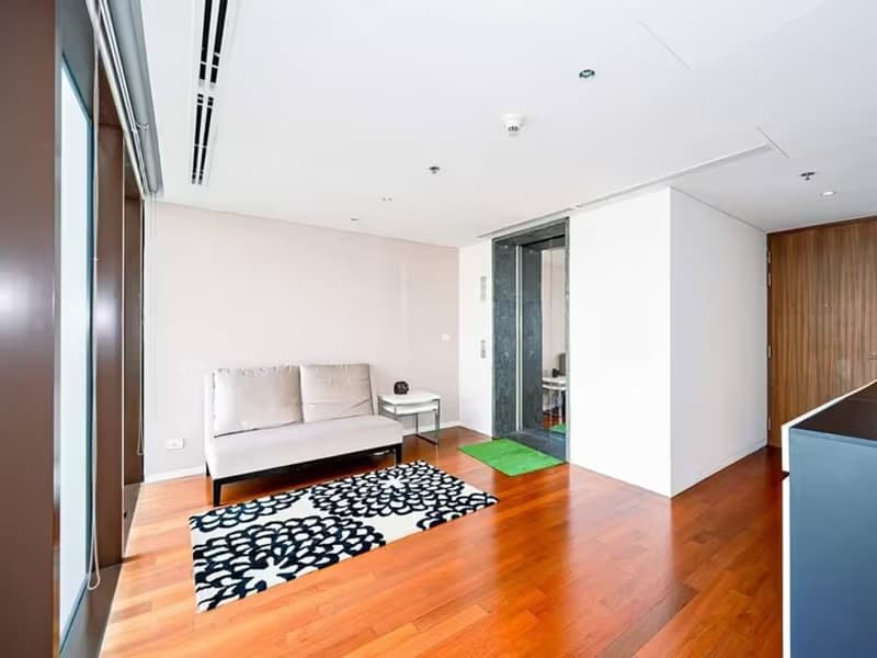 Condo for Sale at Hansar Residence