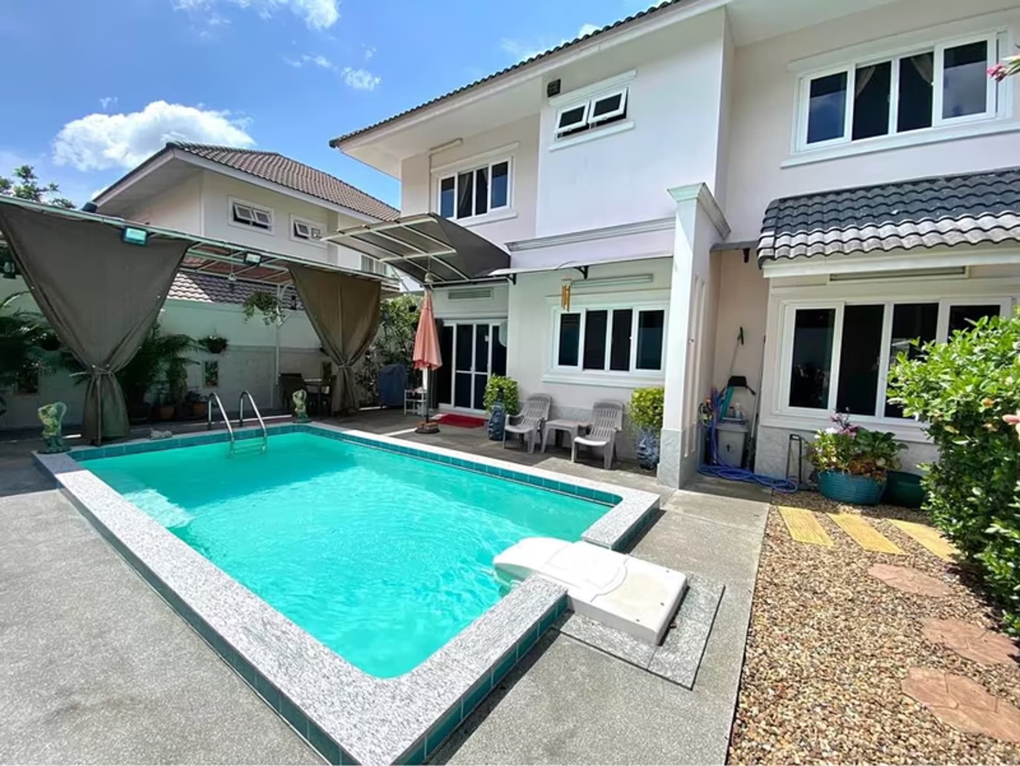 4 Bedroom House - Image 9