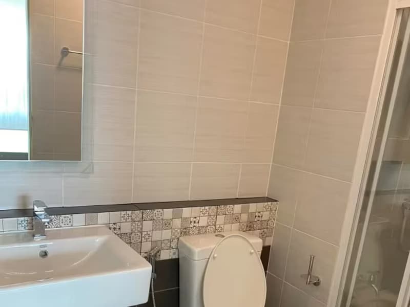 1 Bedroom Condo