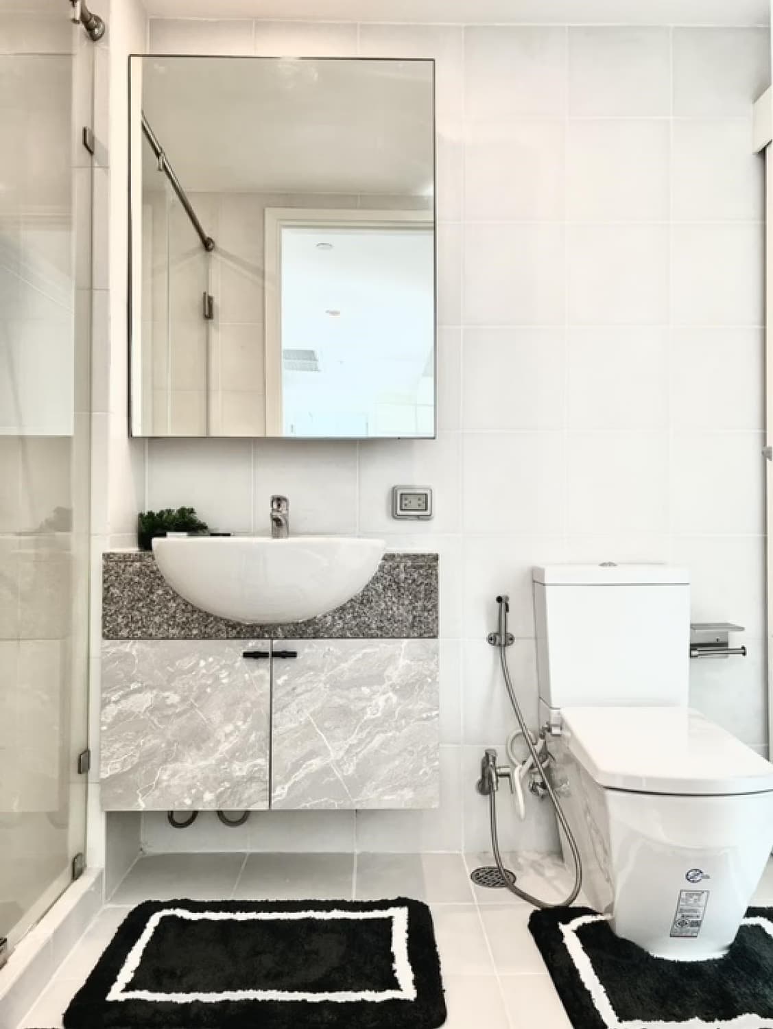 2 Bed Condo for Sale in Ratchathewi - Image 13