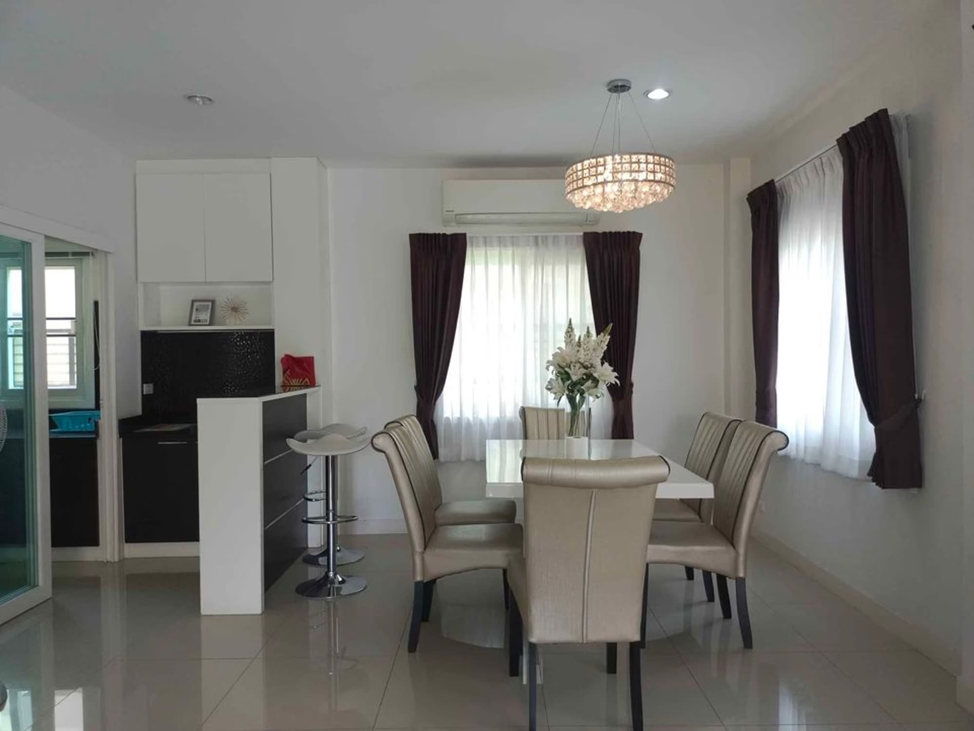 3 Bed House for Rent in Saraphi - Image 5