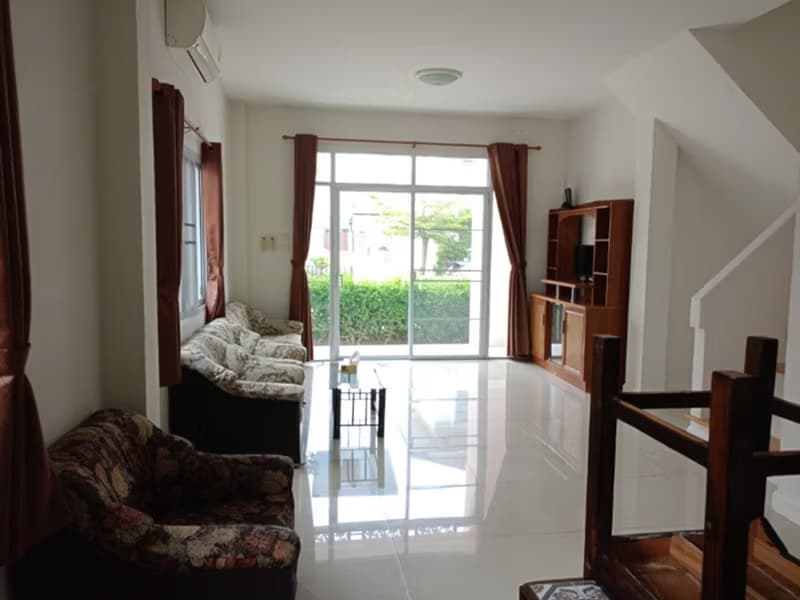 3 Bed House for Rent in Saraphi