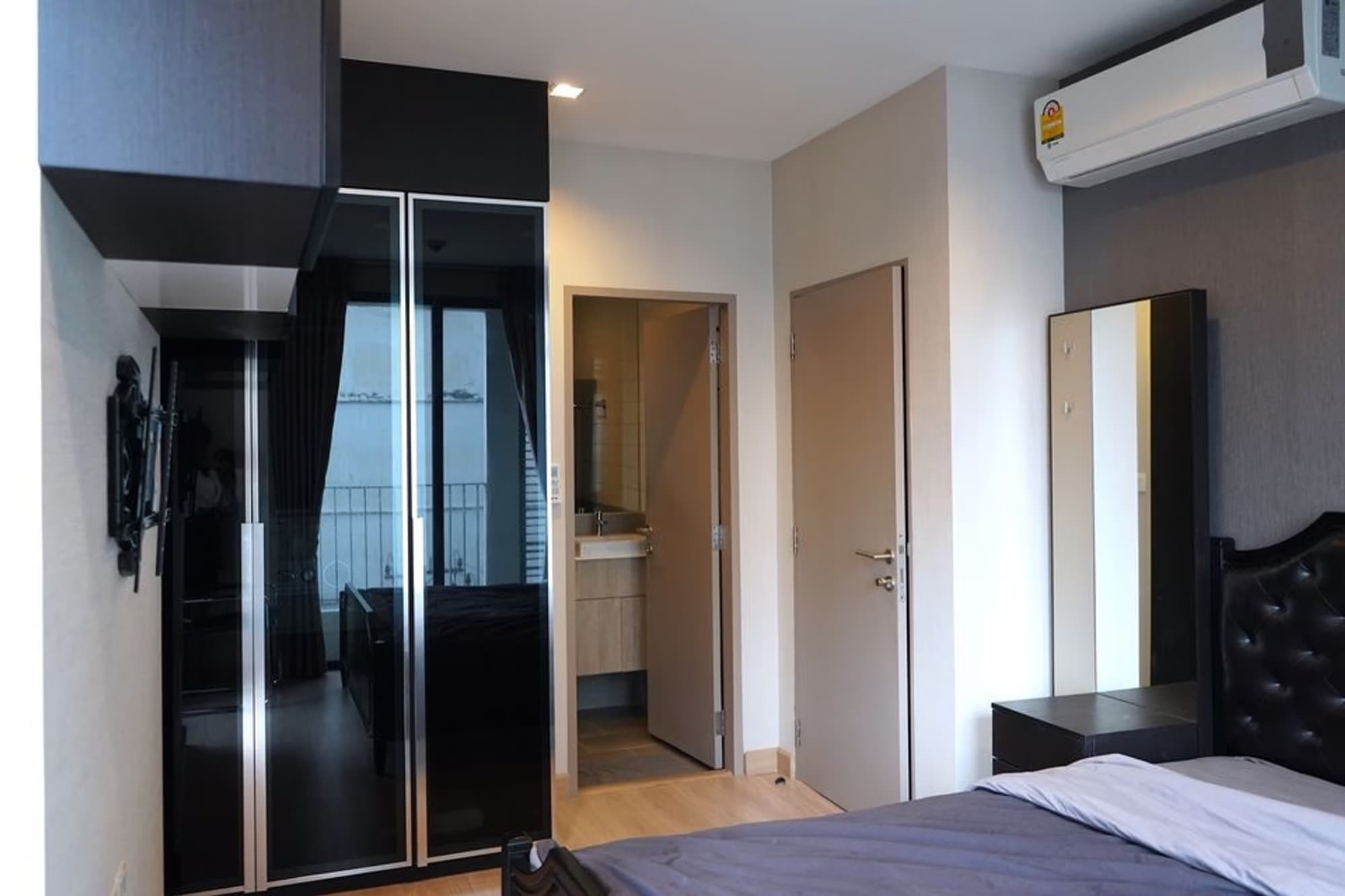 2 Bed Condo for Rent and Sale in Ratchathewi - Image 8
