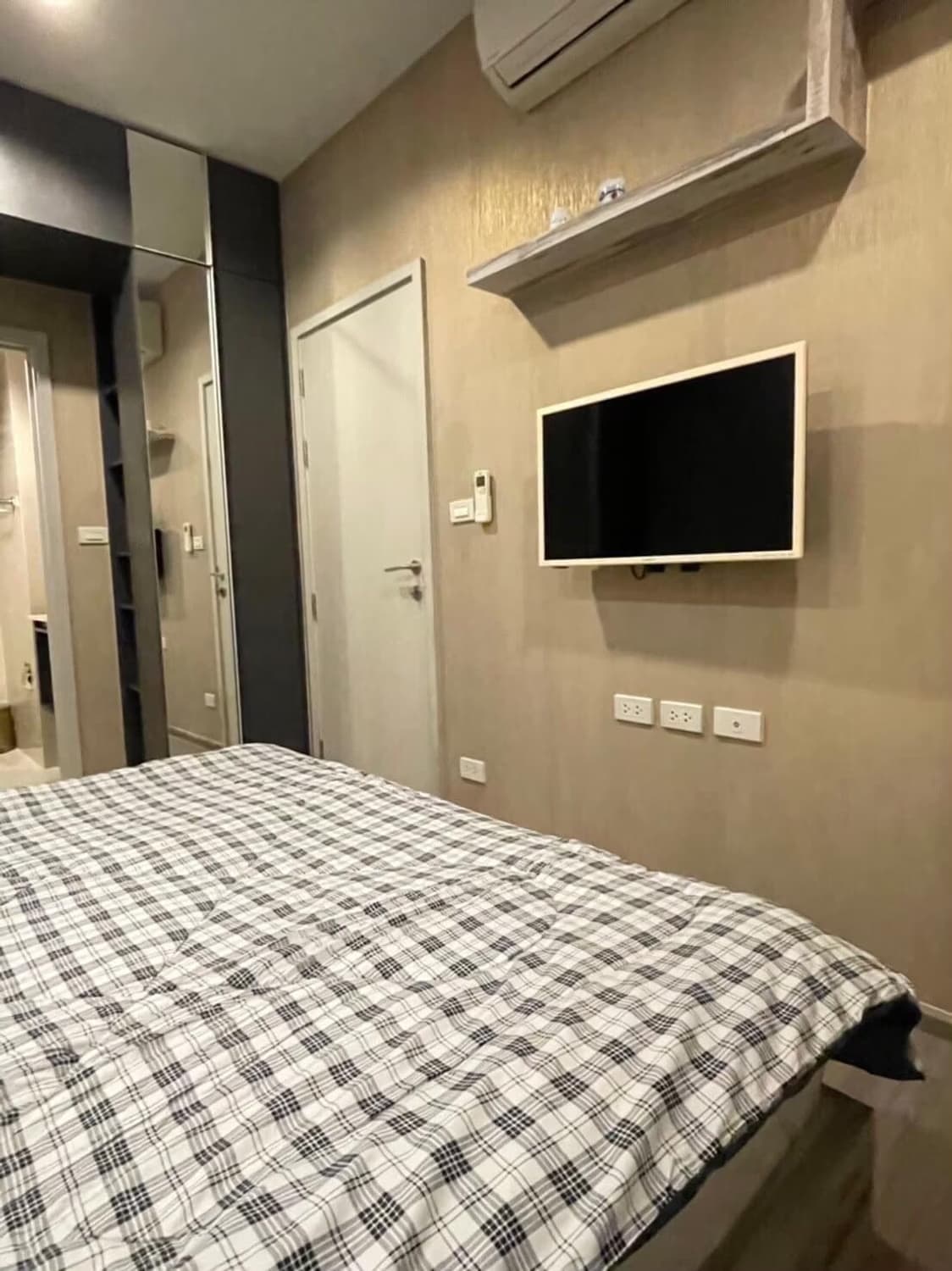 1 ห้องนอน Condo สำหรับ จำหน่าย ใน 	คลองสาน - Image 11