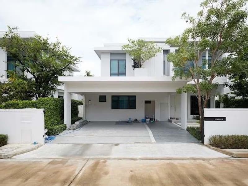 4 Bed House for Rent and Sale in Bang Phli