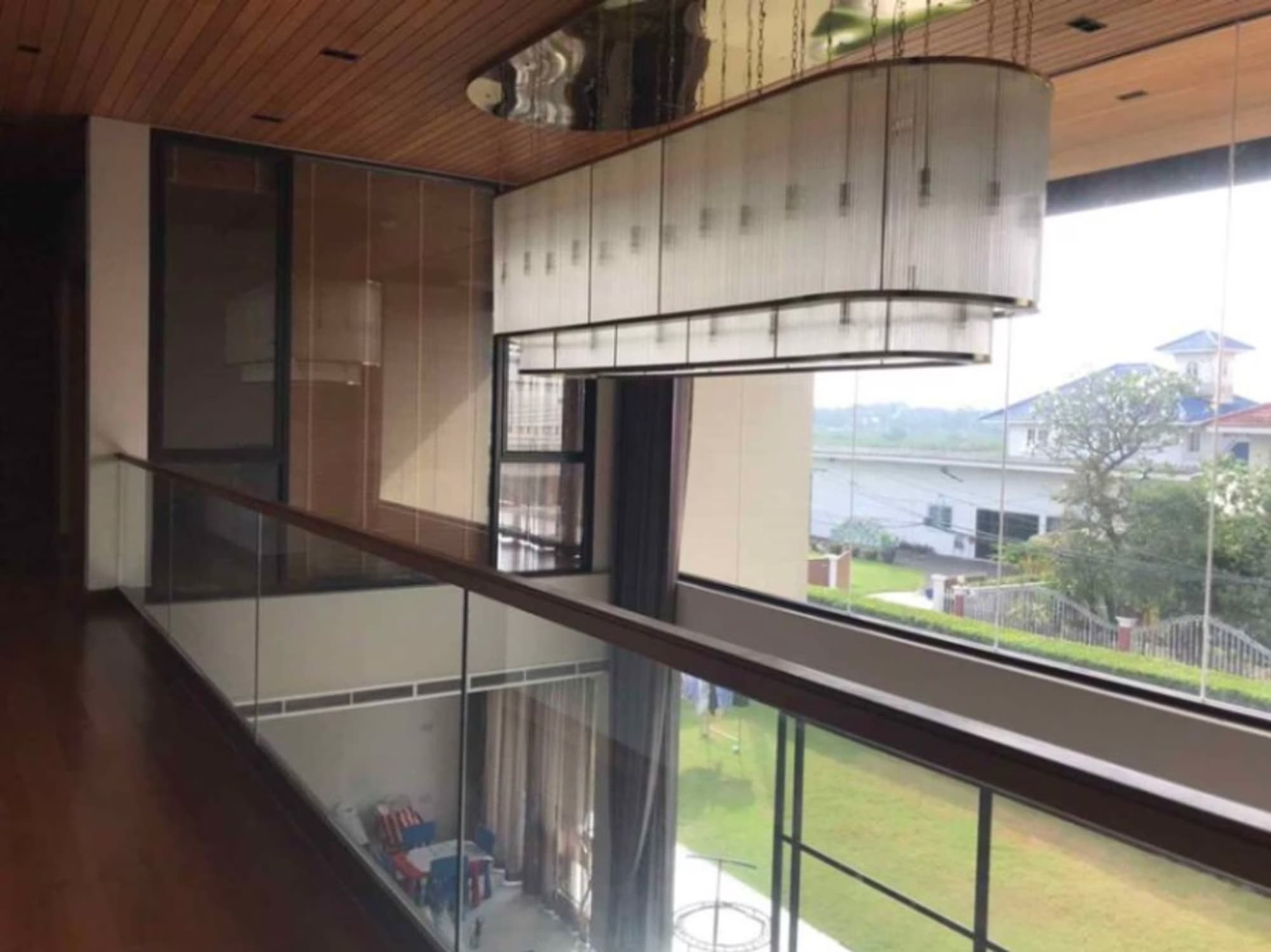 5 Bed House for Rent in Bang Na - Image 9