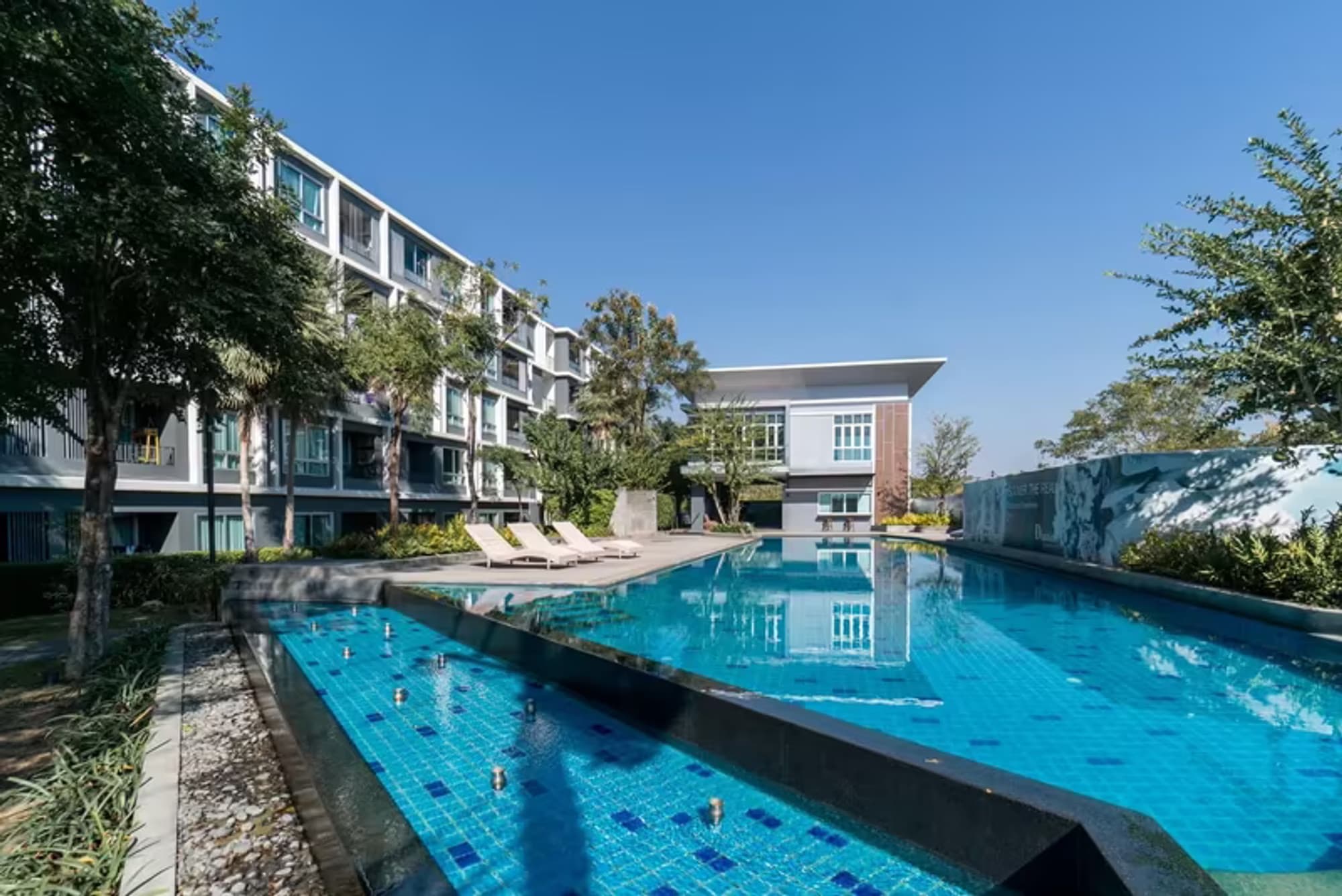 1 Bedroom Condo - Image 9