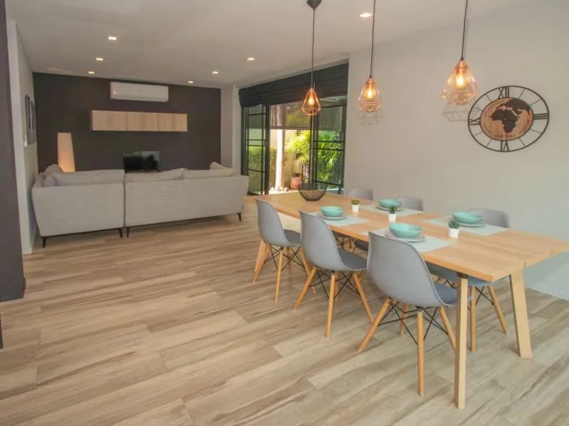 Contemporary 5-Bedroom House for Sale near Kad Farang
