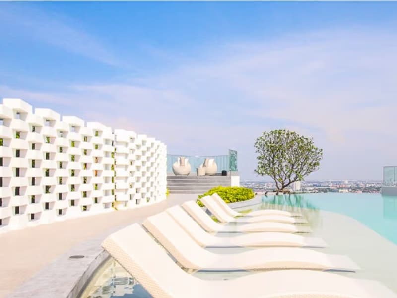 2 Bed Condo for Sale  Near Ekkamai BTS