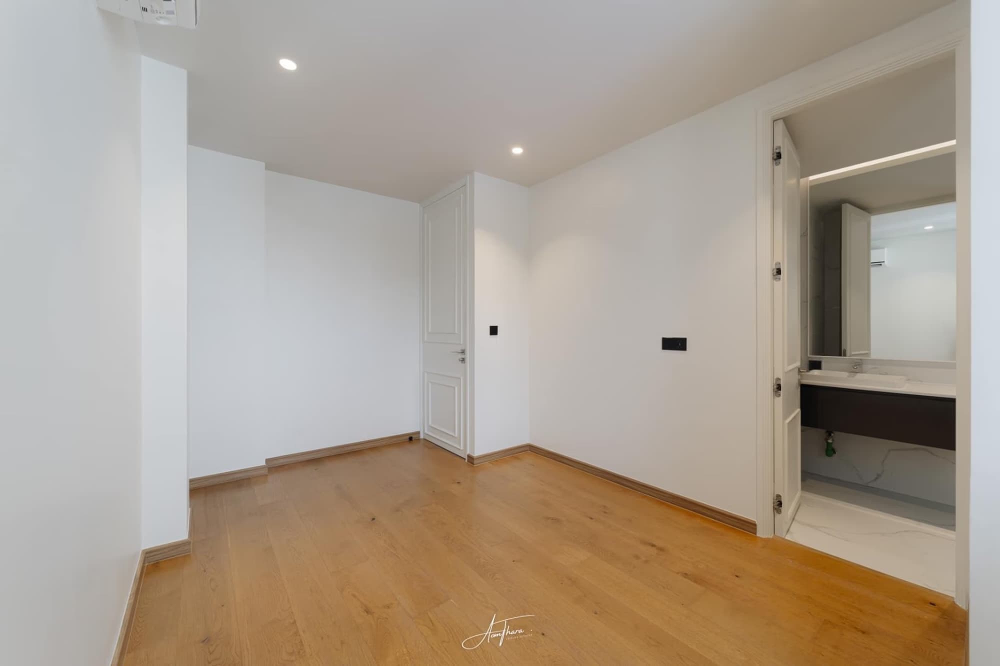3 Bed House for Rent and Sale in Watthana - Image 40