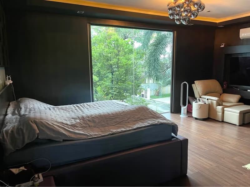 5 Bed House for Sale in Suan Luang