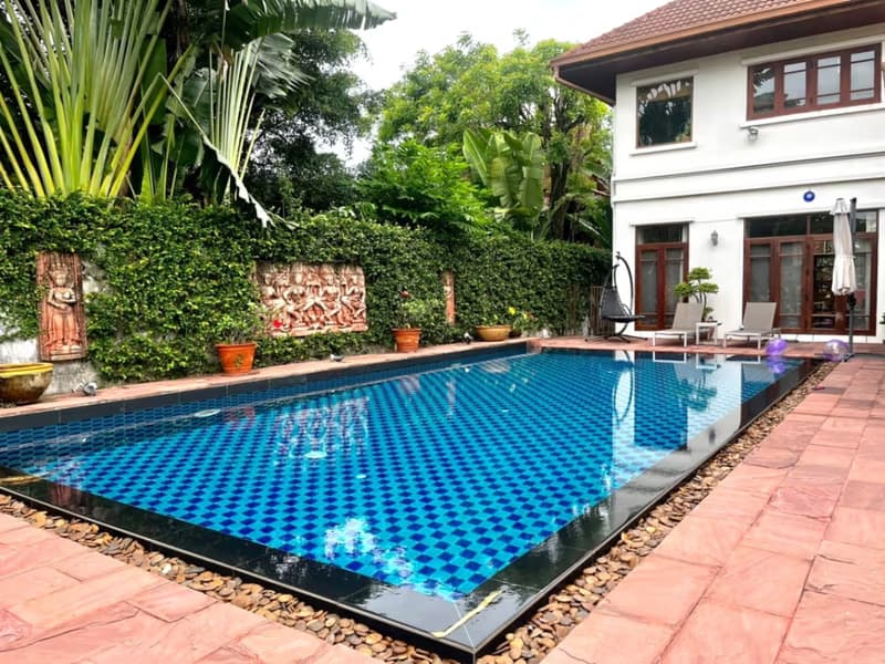 4 Bed House for Rent in Suan Luang