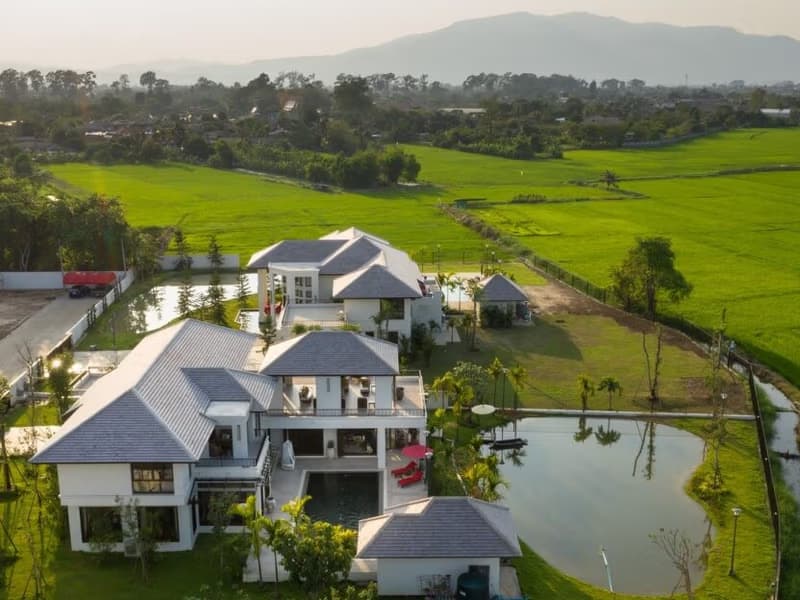 5 Bedroom House