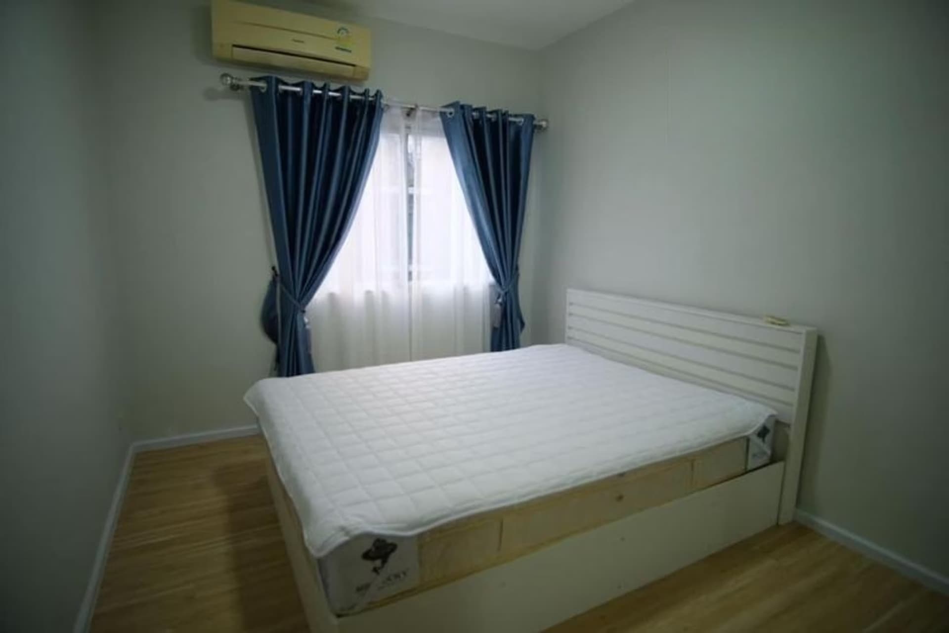 2 Bed Condo for Rent  Near Phra Ram 9 MRT - Image 3