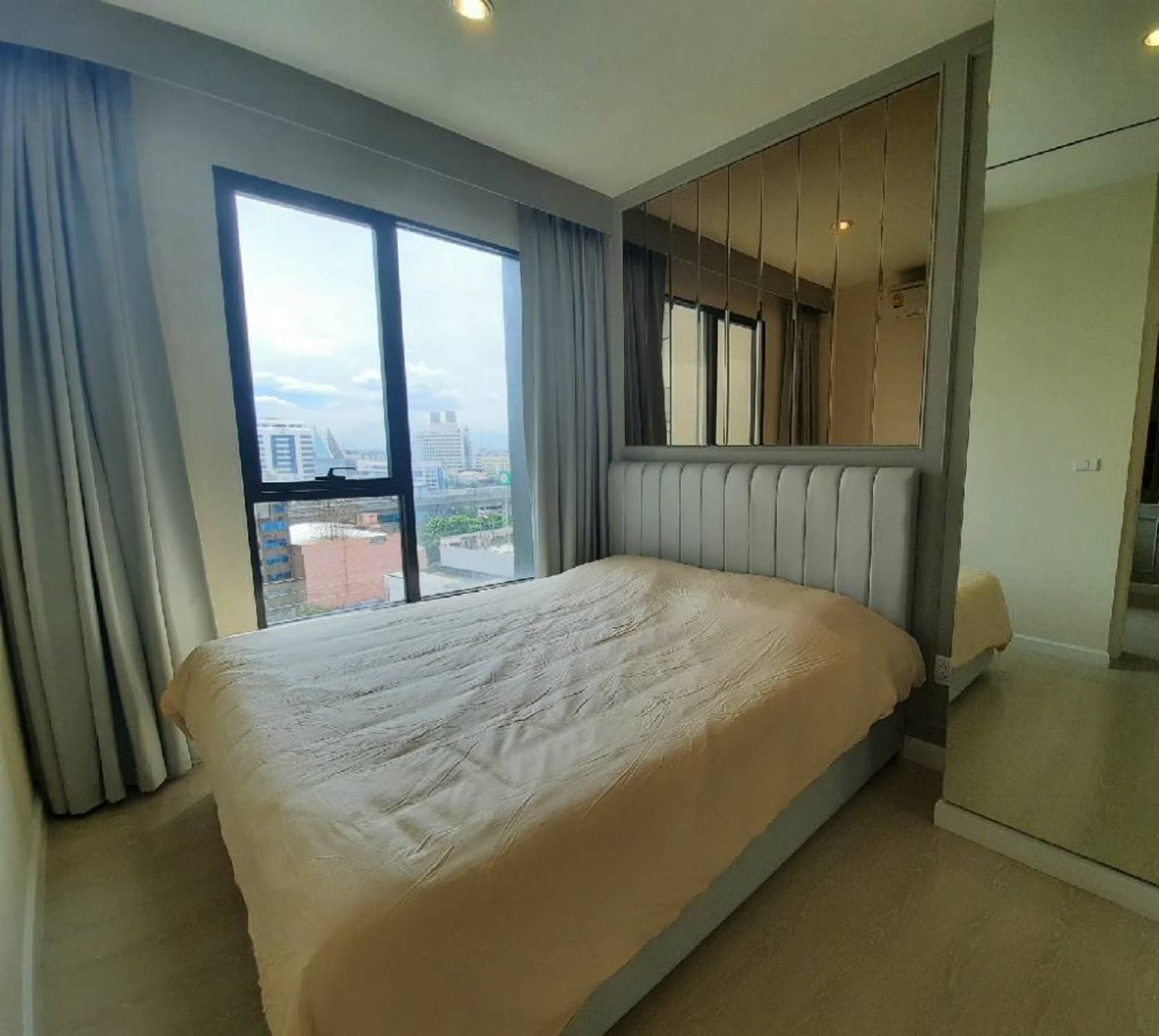 1 卧室 公寓 用于 出售 在 Huai Khwang - Image 3