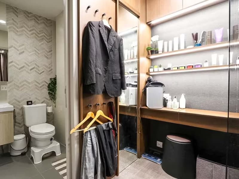1 Bedroom Condo for rent at Oka Haus