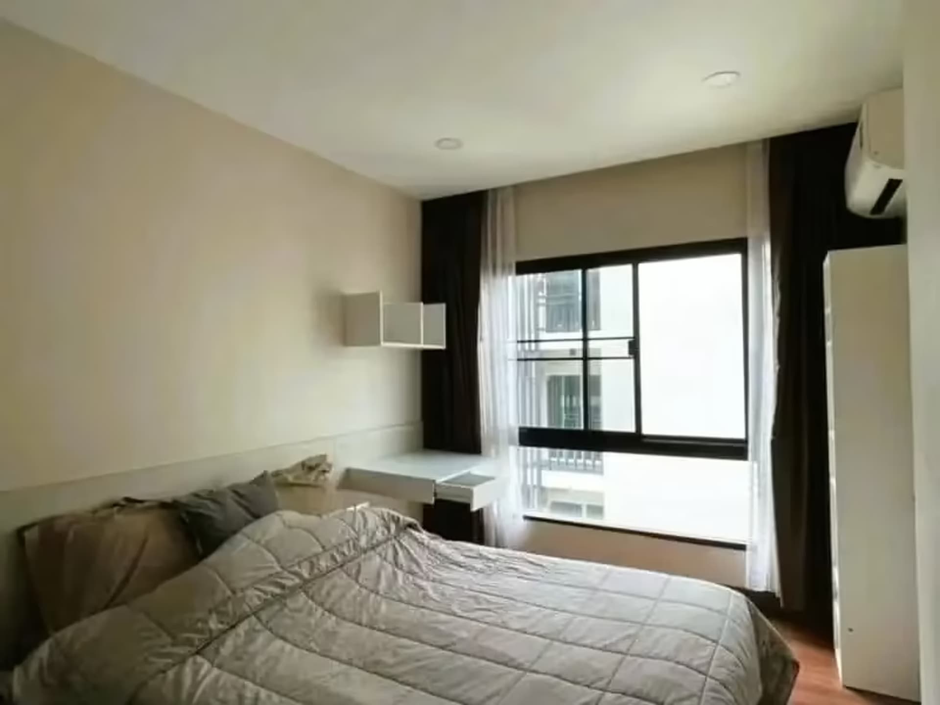1 Bedroom Condo - Image 5