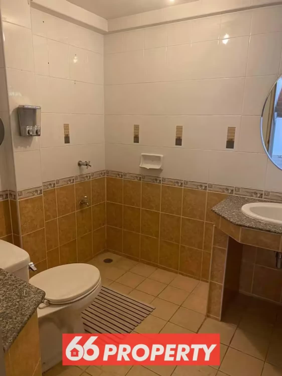 4 Bedroom House - Image 1