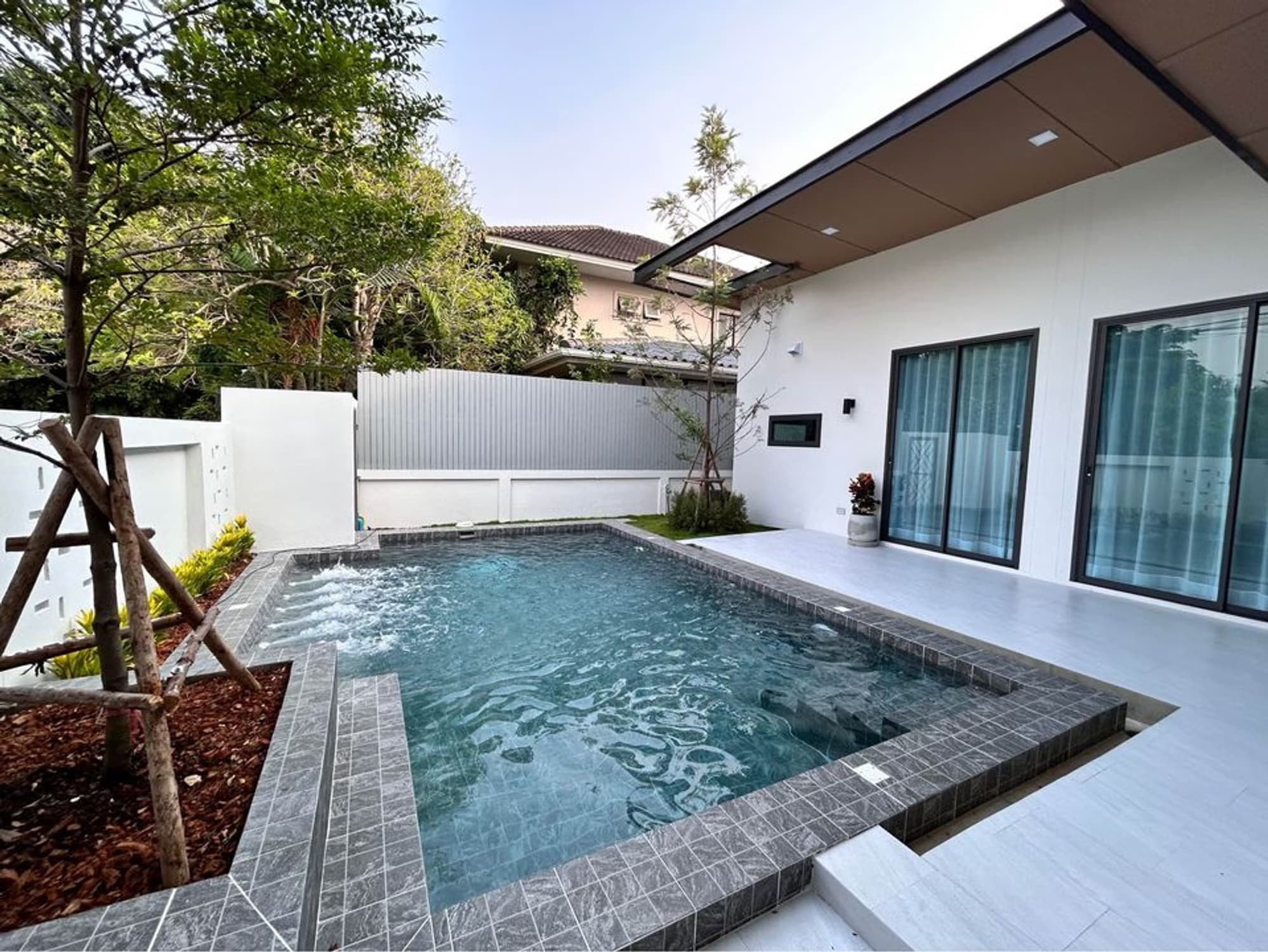 4 Bed House for Rent and Sale in San Sai - Image 3