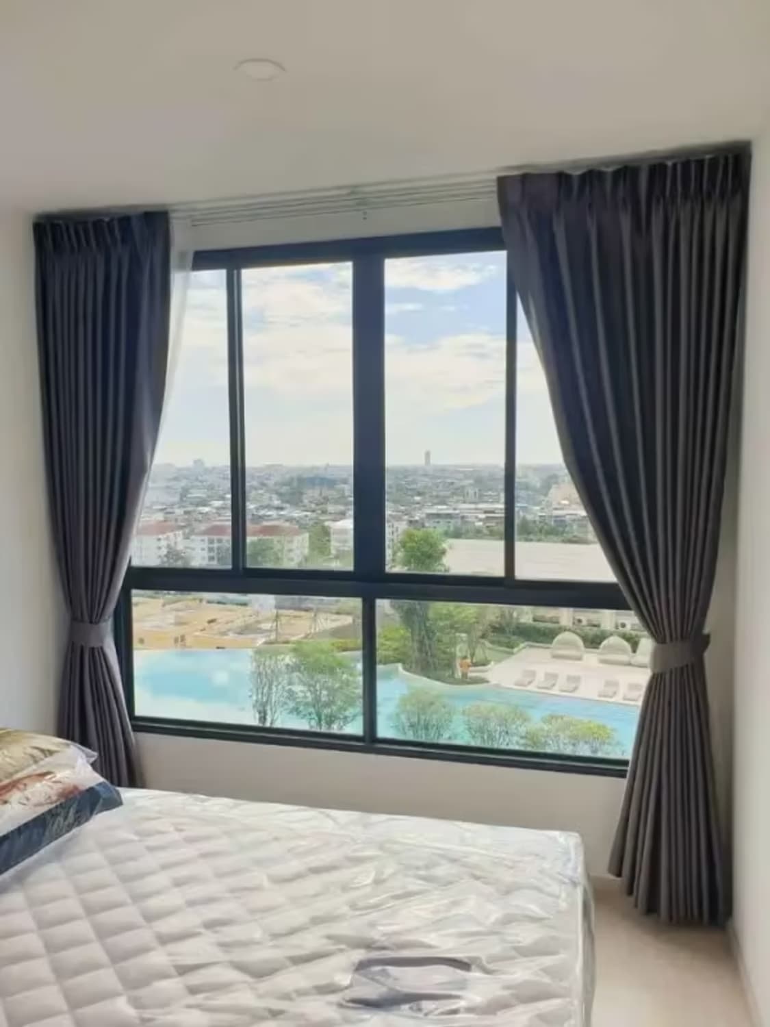 1 Bedroom Condo - Image 2