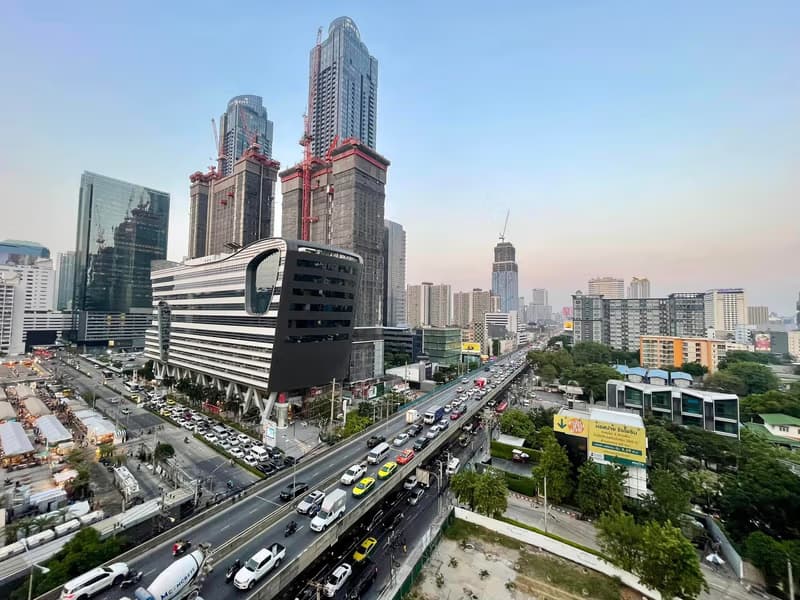 2 Bed Condo for Rent and Sale  Near Phra Ram 9 MRT
