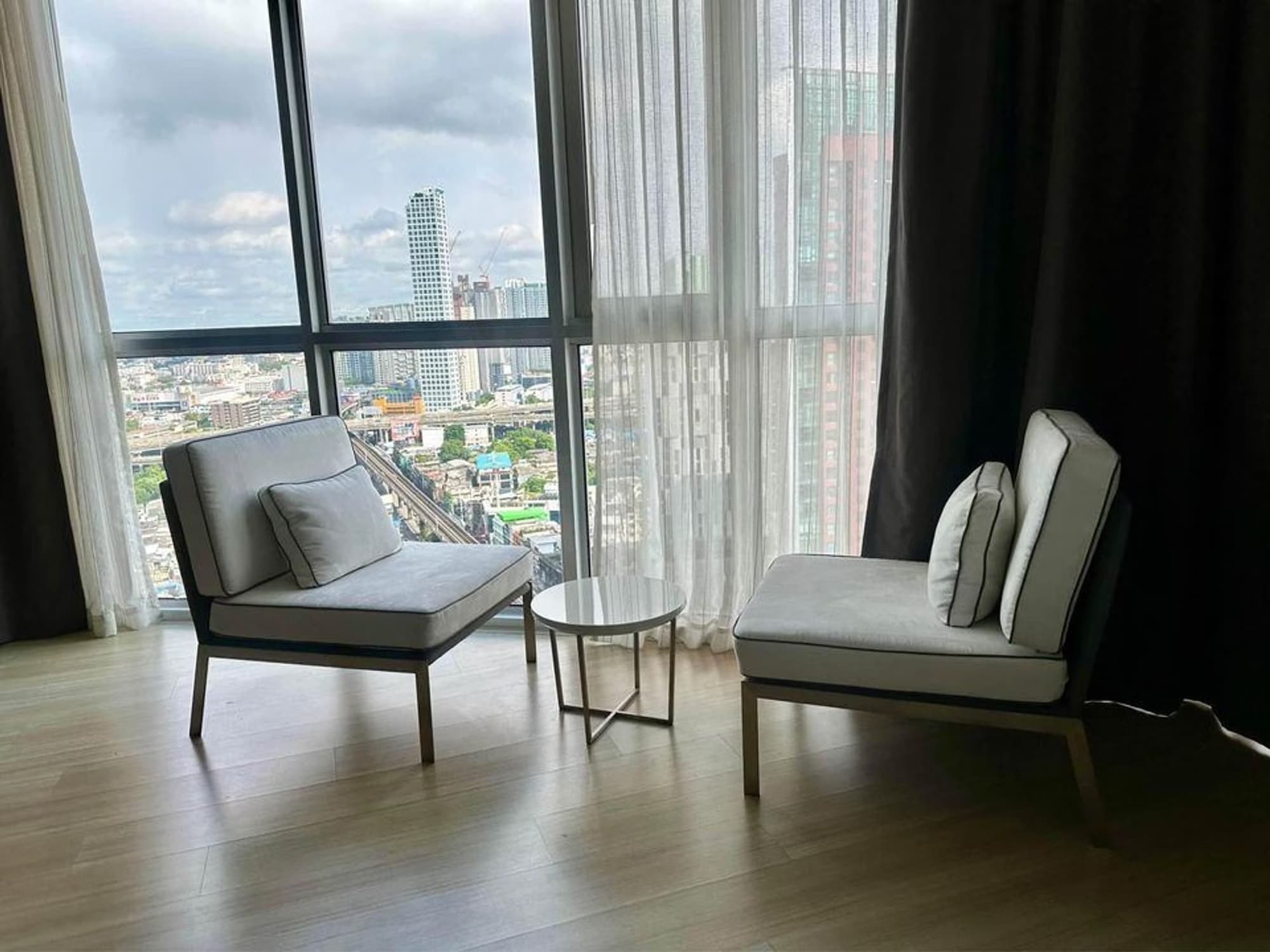 1 ห้องนอน คอนโด สำหรับ จำหน่าย ใน Watthana - Image 2
