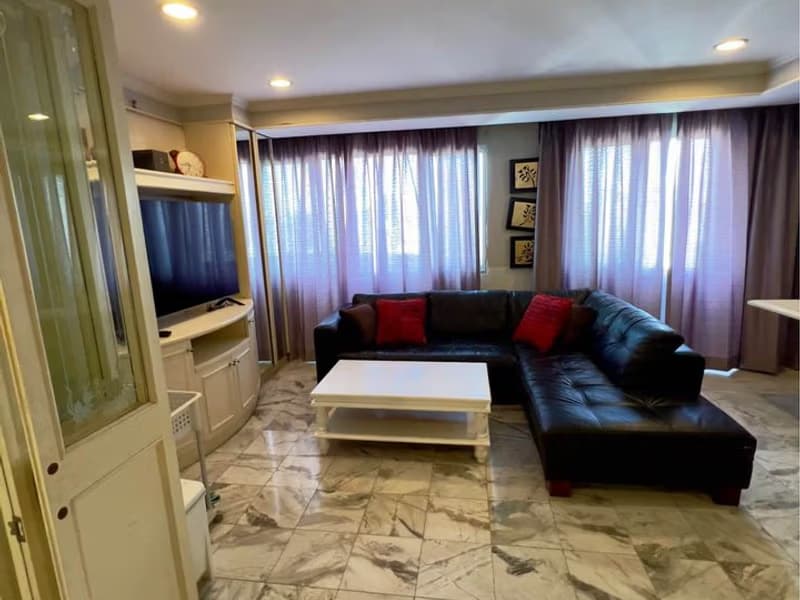 3 Bed Condo for Rent  Near Phloen Chit BTS