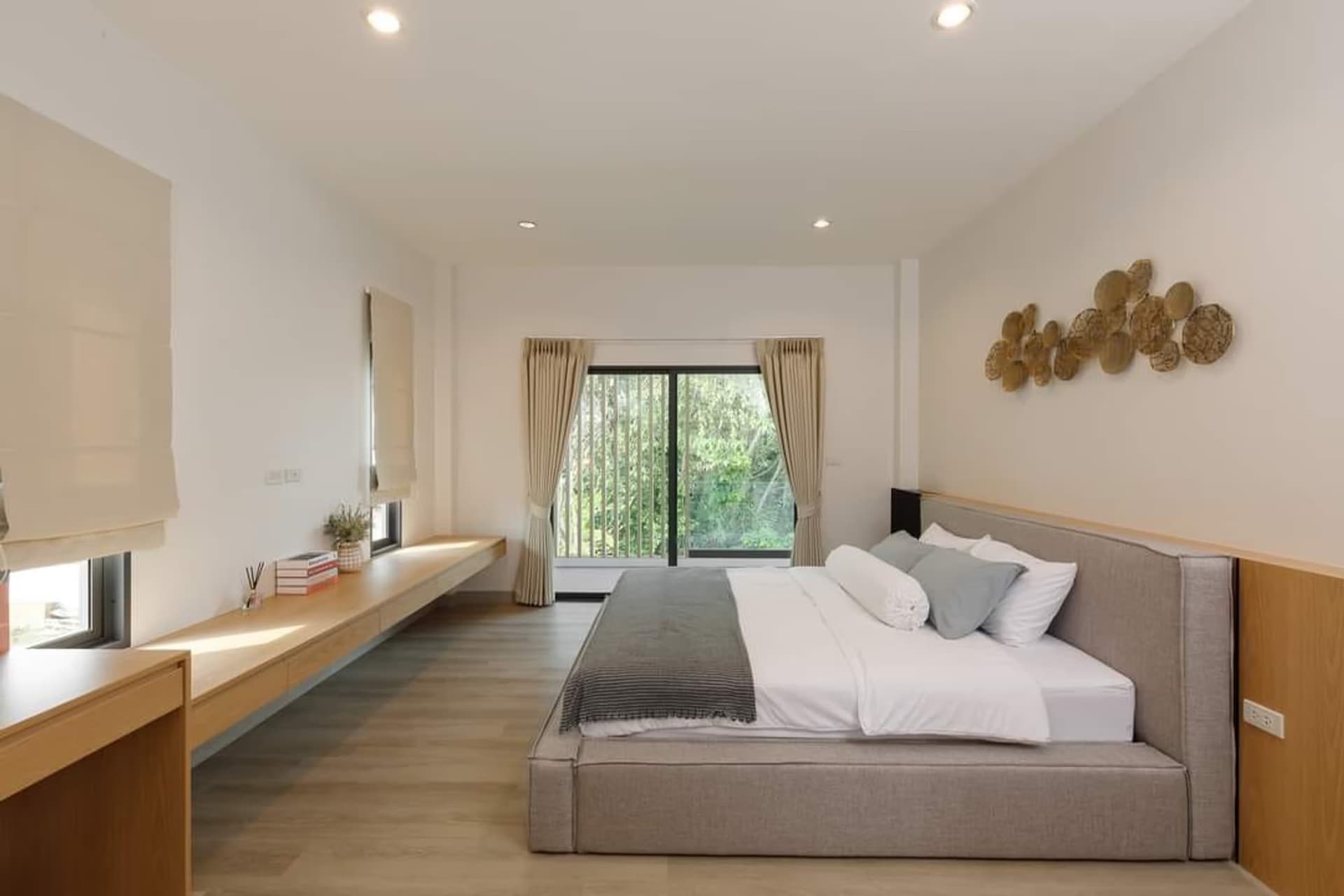 5 Bed House for Sale in Saraphi - Image 11