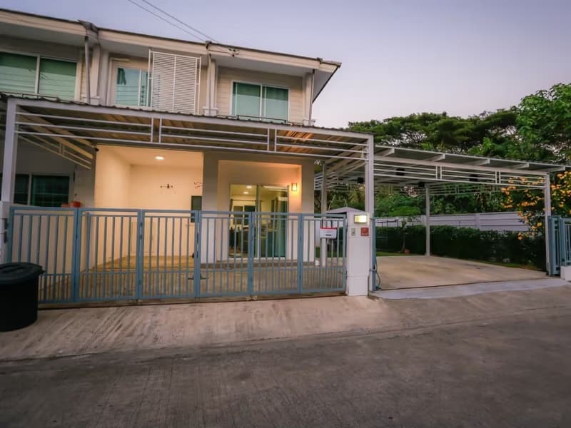 3 Bed Townhouse for Rent in Mueang Chiang Mai