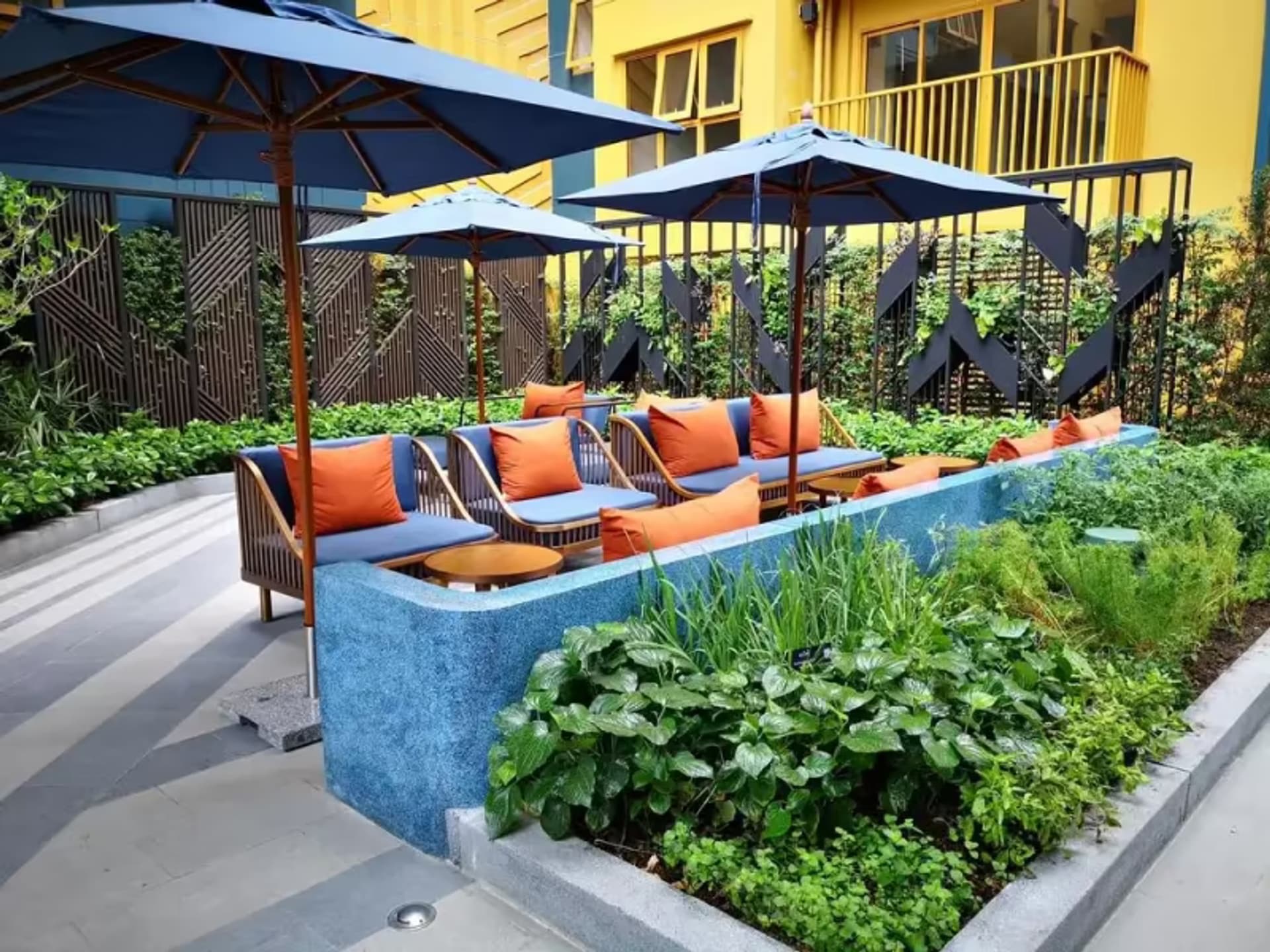 Studio for Sale in Khlong Toei - Image 2