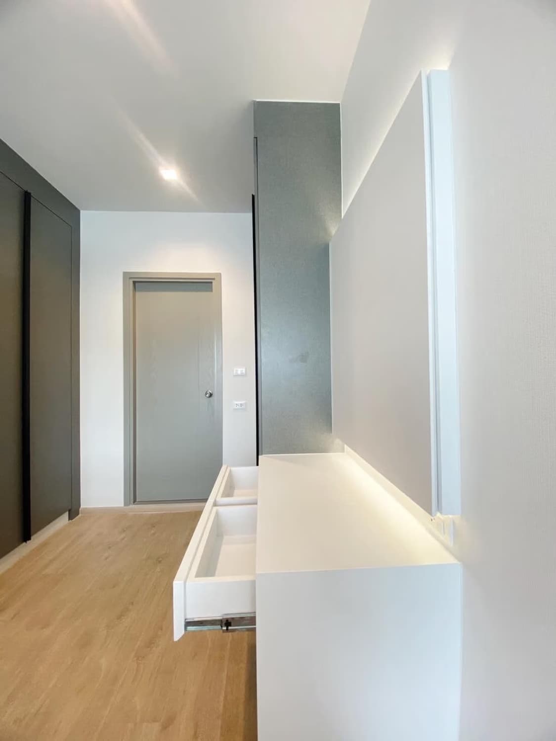 2 Bed Condo for Rent in Bang Kapi - Image 5