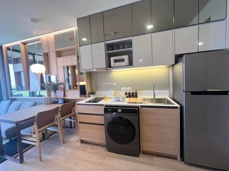 Condo for Sale at The Issara Sathorn