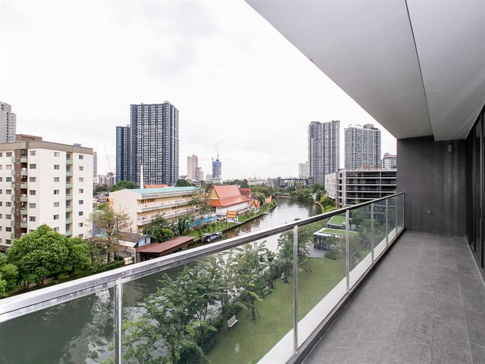 Condo for Rent at Park Court Sukhumvit 77 - Image 5