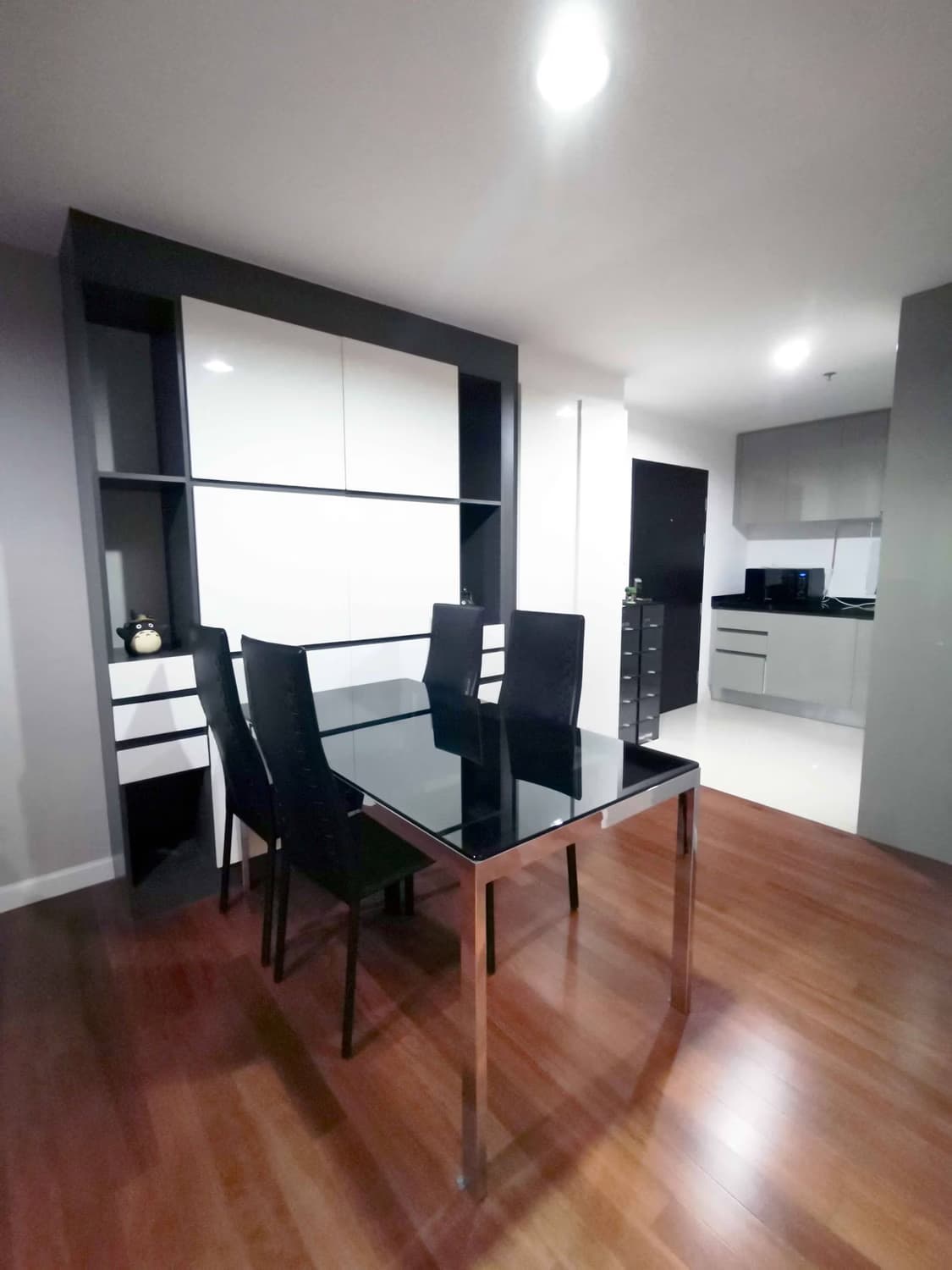 1 ห้องนอน Condo สำหรับ ขายและจำหน่าย ใน ห้วยขวาง - Image 2