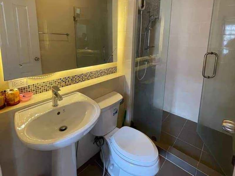 4 Bed Townhouse for Rent and Sale in Saraphi