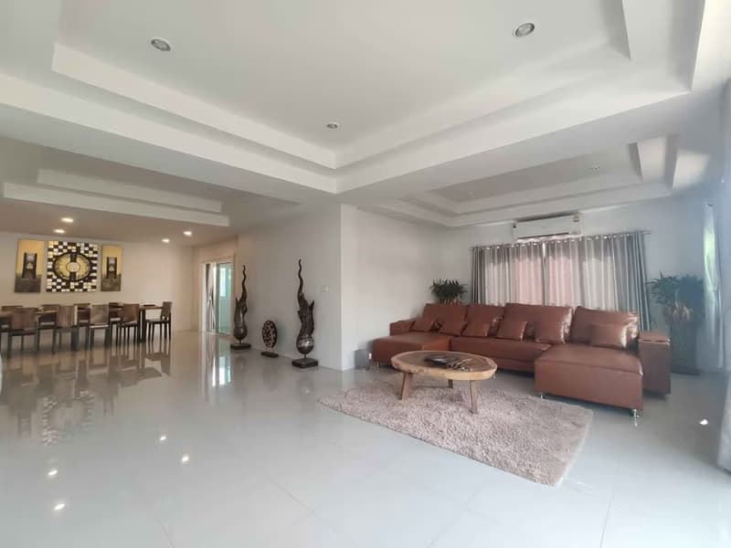 5 Bed House for Rent and Sale in Mueang Chiang Mai