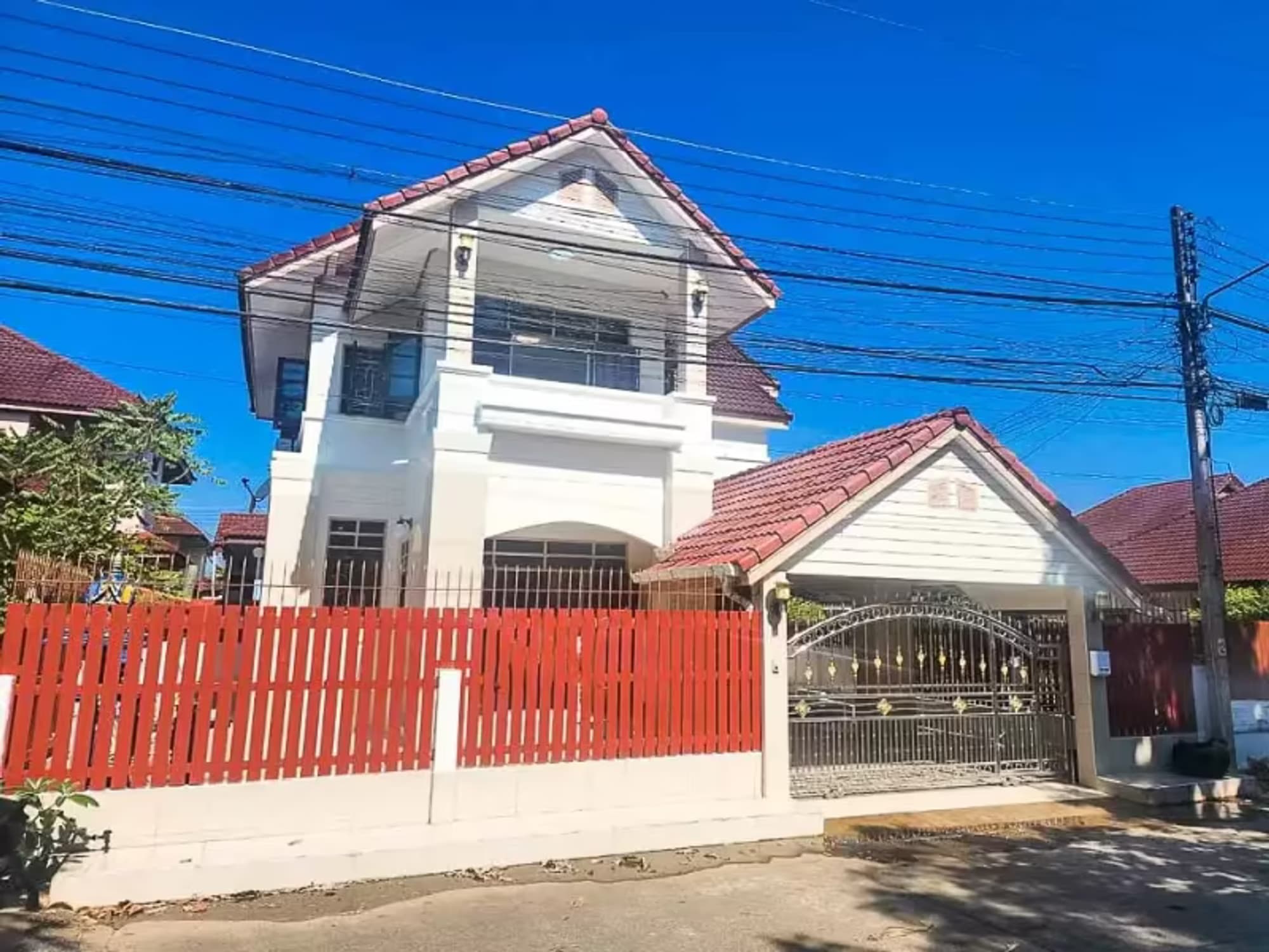 4 Bedroom House - Image 16
