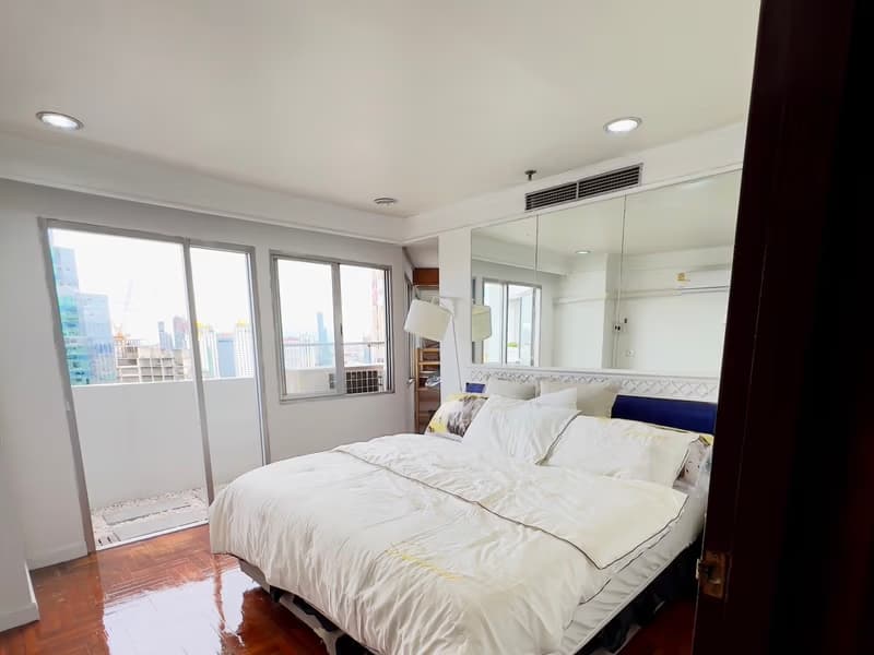 2 Bed Condo for Rent  Near Phloen Chit BTS