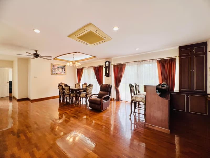 4 Bed House for Sale in Mueang Chiang Mai